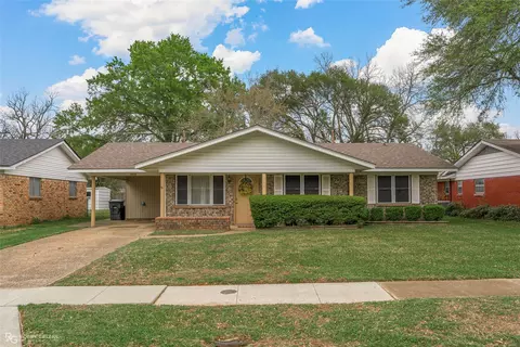 1819 Mars Dr, Bossier City, LA 71112