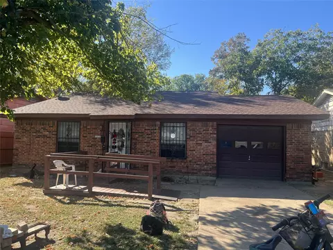 1212 S Adelaide St, Terrell, TX 75160