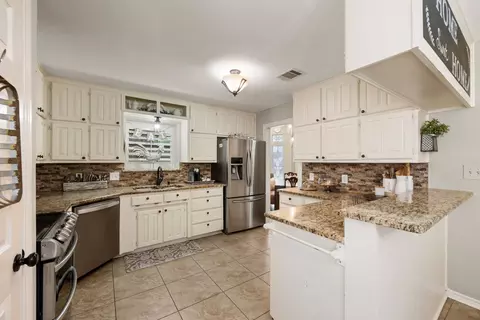 Kitchen - 3229 David Dr, Hurst, TX 76054 photo 2 of 5