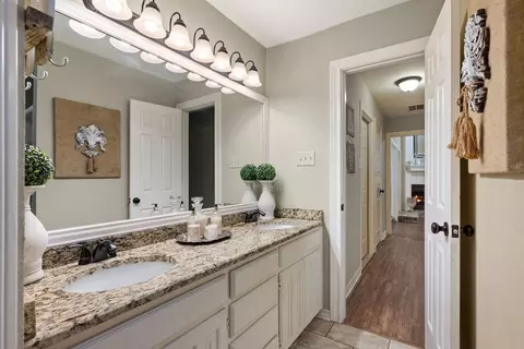 Bath - 3229 David Dr, Hurst, TX 76054 photo 8 of 8