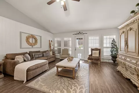 Living - 3229 David Dr, Hurst, TX 76054 photo 1 of 2