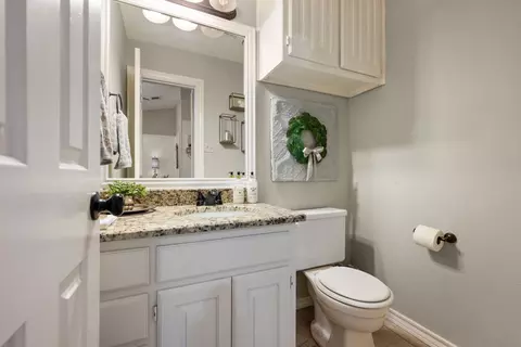 Bath - 3229 David Dr, Hurst, TX 76054 photo 1 of 8