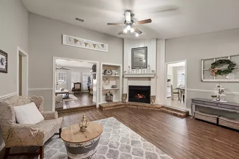 3229 David Dr, Hurst, TX 76054