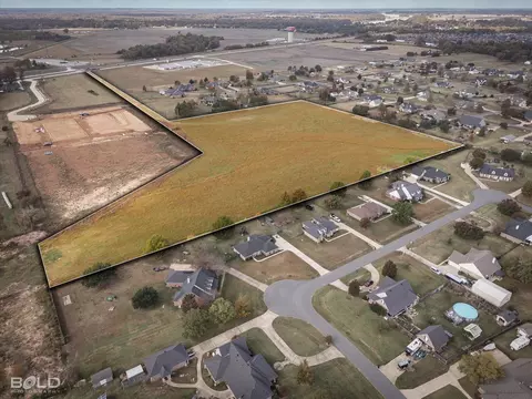4950 Benton Rd, Benton, LA 71111