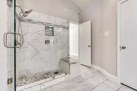 Bath - 3808 E Runge Ct E, Irving, TX 75038 photo 1 of 5