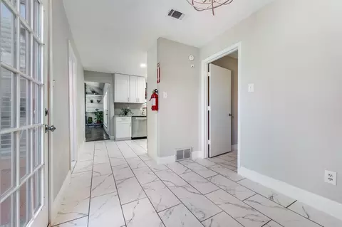 Entry Way - 3808 E Runge Ct E, Irving, TX 75038 photo 3 of 4