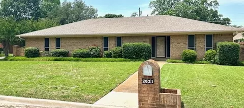 2621 Picadilly Ln, Denton, TX 76209