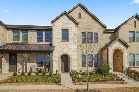 320 Parkside Dr, Argyle, TX 76226