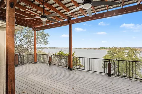 7006 Stone Bluff Ct, Granbury, TX 76048