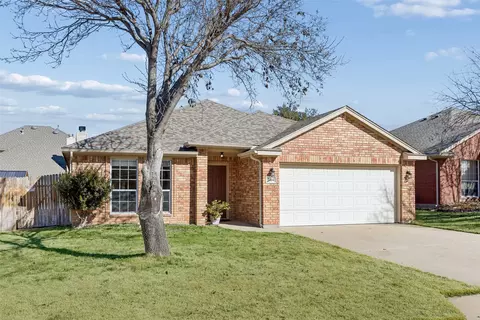 3404 Muleshoe Ln, Fort Worth, TX 76179