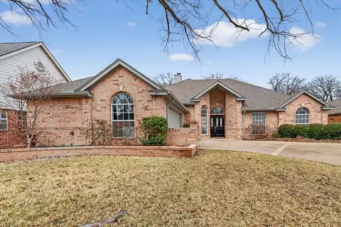 3211 Summergrove Dr, Arlington, TX 76001