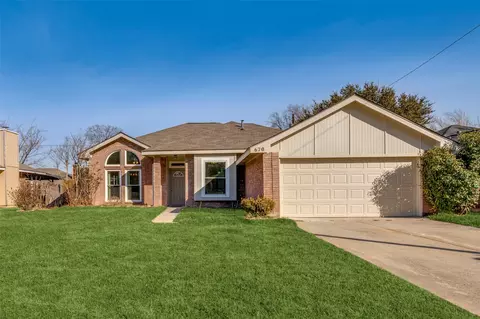 670 Honeysuckle Ln, Cedar Hill, TX 75104