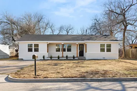 122 Brewster St, Robinson, TX 76706