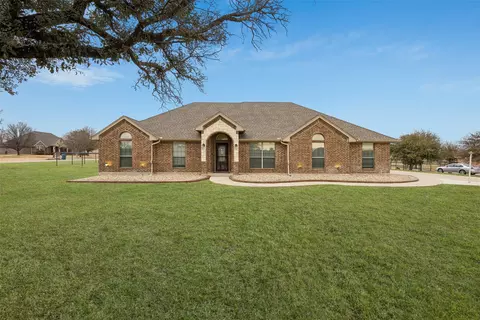 118 Deertail Dr, Azle, TX 76020