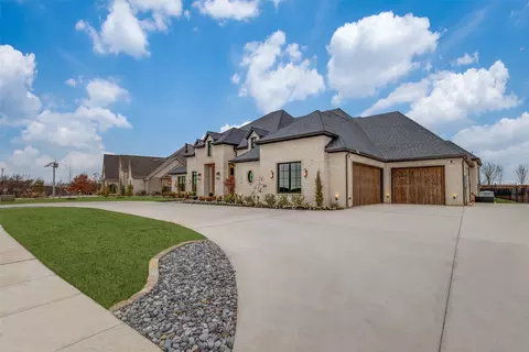 Exterior - 3516 Fairway Dr, Argyle, TX 76226 photo 4 of 8