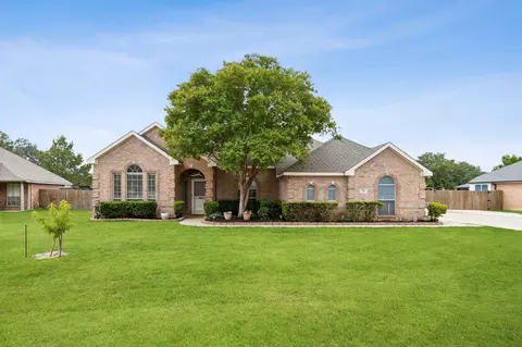 301 Cedar Cir, Shady Shores, TX 76208