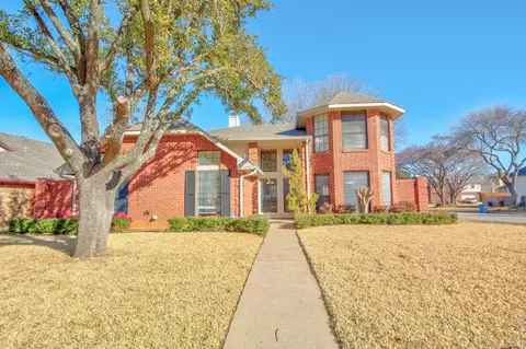 3402 Spring Willow Dr, Grapevine, TX 76051