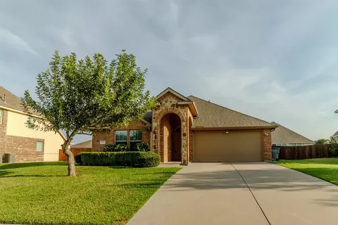 3105 Clear Springs Dr, Forney, TX 75126