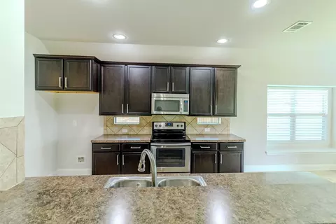 3105 Clear Springs Dr, Forney, TX 75126