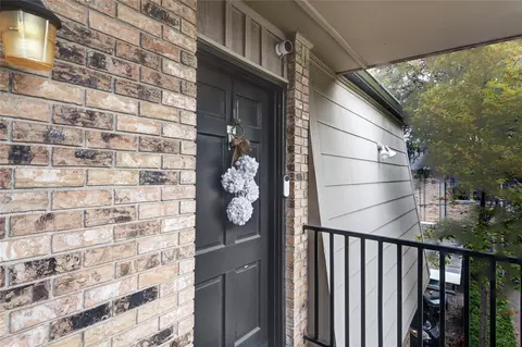 7931 Royal Ln #216, Dallas, TX 75230