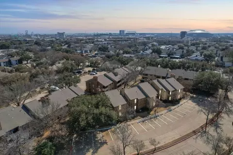 1909 Cloisters Dr #1021, Arlington, TX 76011