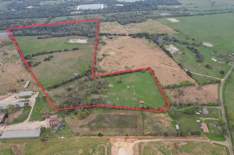 226 County Road 141, Streetman, TX 75859