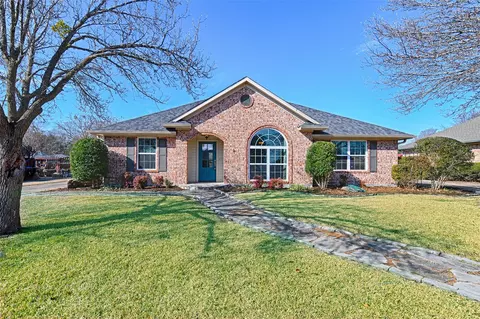 10508 Oak Creek Dr, Greenville, TX 75402