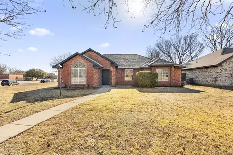 607 Rawlins Dr, Lancaster, TX 75146