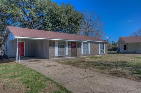 2900 Birch Dr, Shreveport, LA 71118