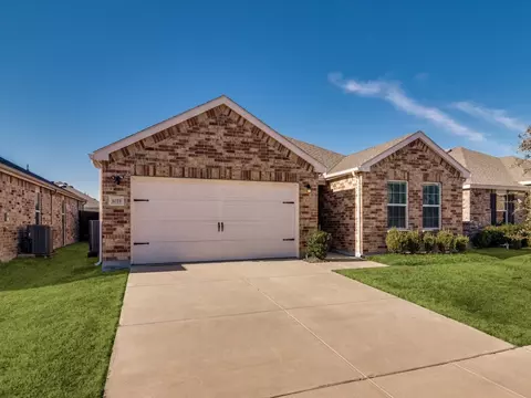 1021 Norias Dr, Forney, TX 75126