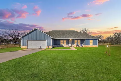 231 Julian Ln, Poolville, TX 76487
