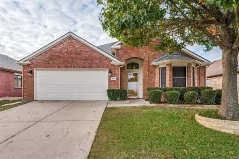 8628 Tumbleweed Dr, Cross Roads, TX 76227