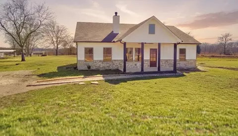 5211 SW 2385 County Rd, Wortham, TX 76693