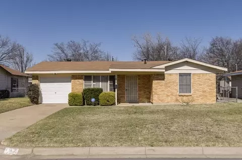 5513 Cottey St, Fort Worth, TX 76119