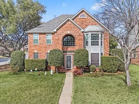 2156 Sandell Dr, Grapevine, TX 76051