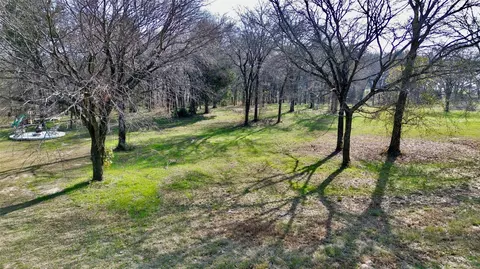 317 Cedar Creek Landing Ln, Mabank, TX 75143