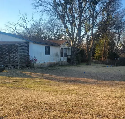 548 E Us Highway 69, Point, TX 75472 photo 2