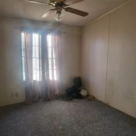 548 E Us Highway 69, Point, TX 75472 photo 17