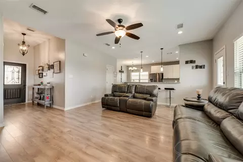Entry Way - 110 Springleaf Ln, Mabank, TX 75147 photo 2 of 2
