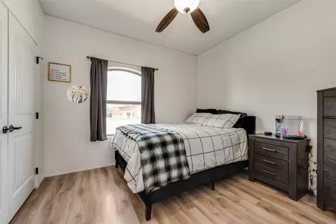 Bedroom - 110 Springleaf Ln, Mabank, TX 75147 photo 2 of 3