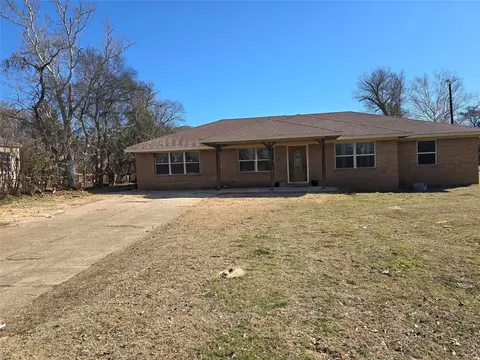 800 N Hamlett St, Athens, TX 75751
