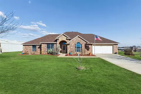 108 Falcons Eye Ct, Weatherford, TX 76087