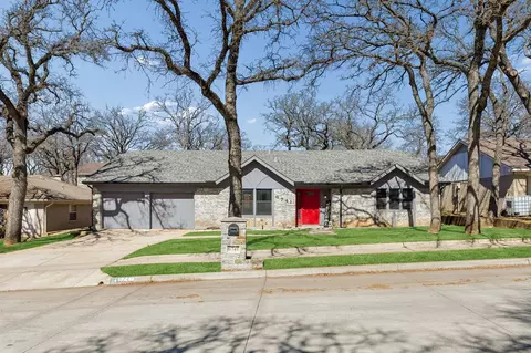 6741 Starnes Rd, North Richland Hills, TX 76182