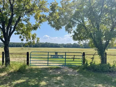 02 County Road 2295, Telephone, TX 75488