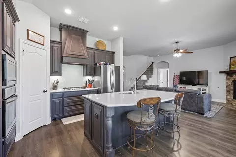 703 Oakcrest Dr, Justin, TX 76247