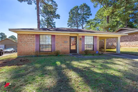 9035 Lone Oak Dr, Shreveport, LA 71118