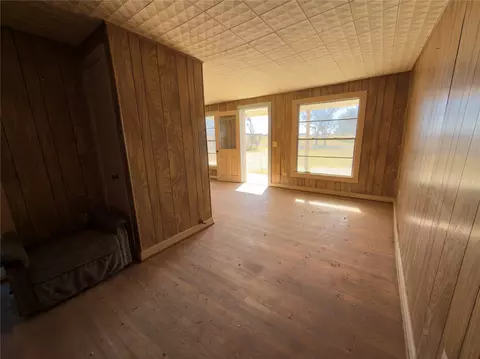 Living - 3697 N Rock Creek Loop, Waco, TX 76708 photo 2 of 3