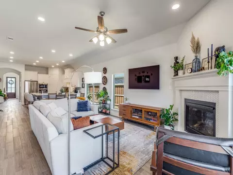 2001 Song Sparrow Ln, Mckinney, TX 75071