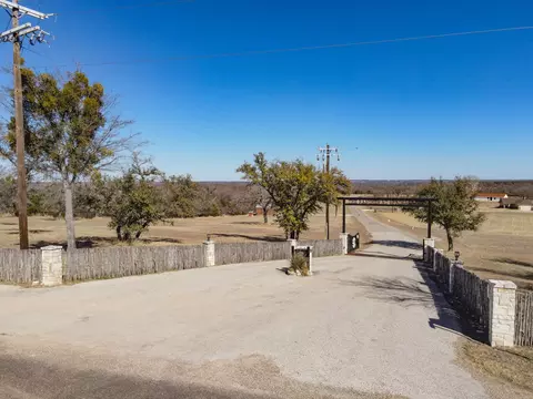 160 Private Road 2161, Iredell, TX 76649