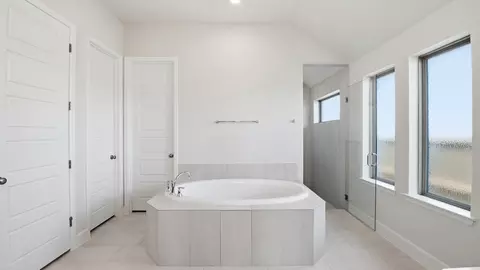 Bath - 3521 Bear St, Forney, TX 75126 photo 1 of 2